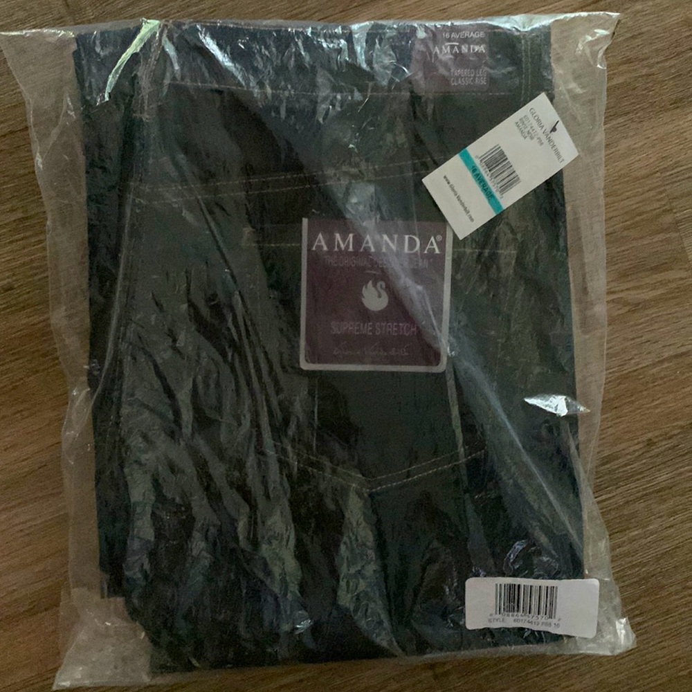 New with tags jeans